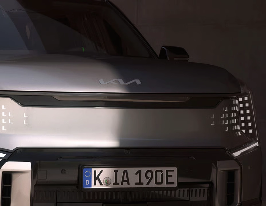 The Kia EV9 GT